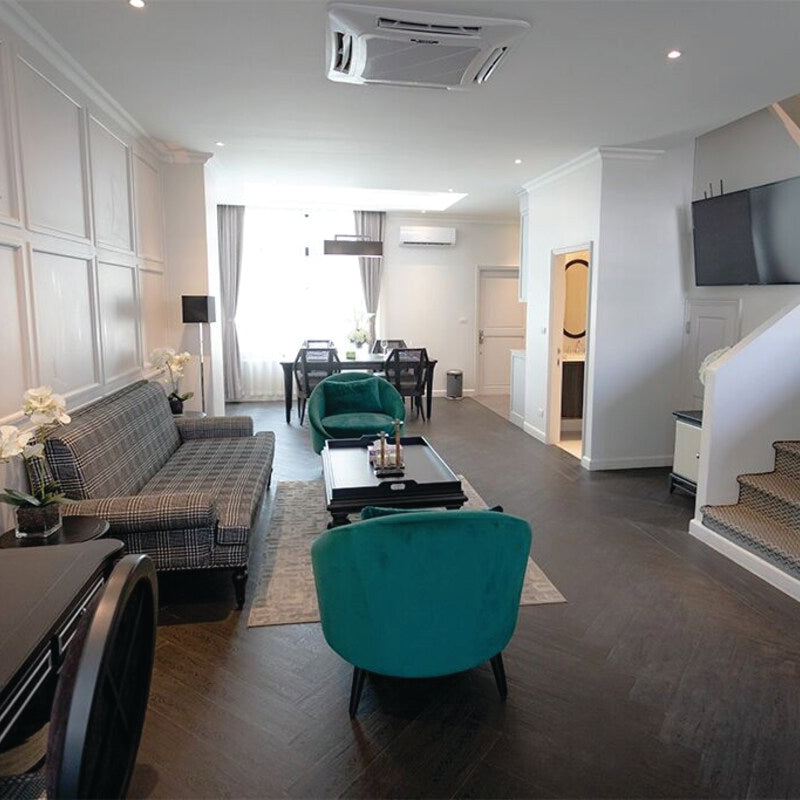 Luxury Town-House incl free car service with chauffeur