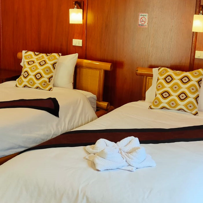 Twin Bed Bungalow No 6 Traditional Lao Style with breakfast