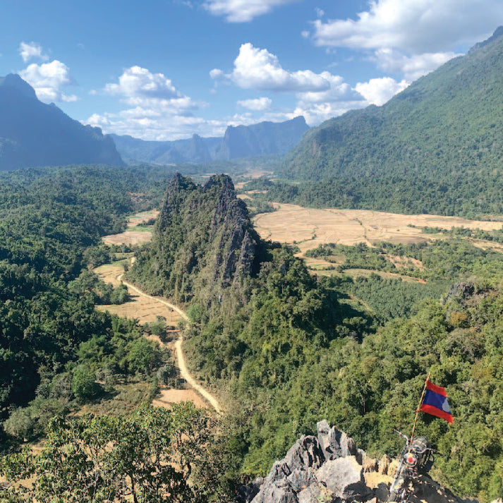 NAM XAY VIEW POINT+BLUE LAGOON 1 SHUTTLE SERVICE with EV TAXI (round trip with FREE entry)