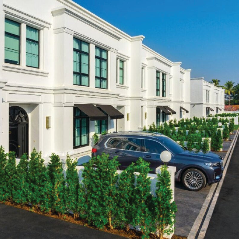 Luxury Town-House incl free car service with chauffeur
