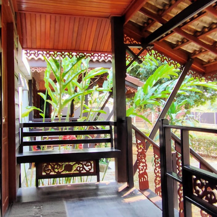 Double Bed Bungalow No 1 Traditional Lao Style with breakfast