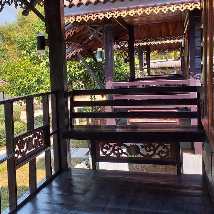 Twin-Bungalow Nr. 6 im traditionellen laotischen Stil mit Frühstück